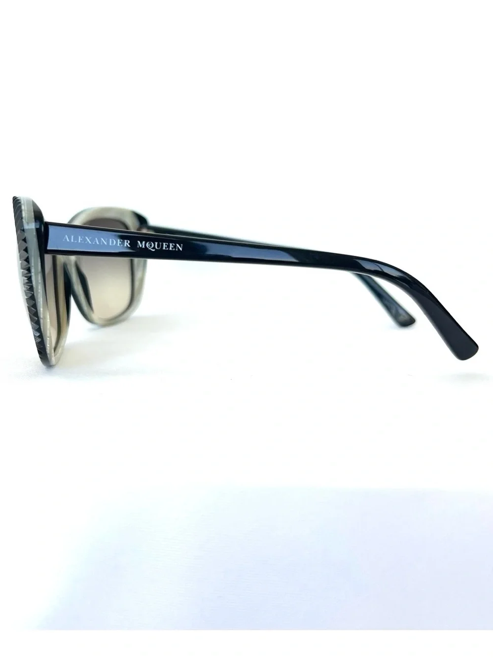 ALEXANDER MCQUEEN AMQ 4178/S Cat Eye Brown Gradient Lense Black Frame Sunglasses